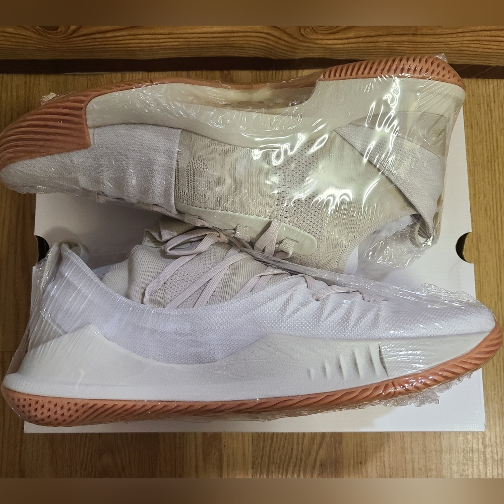Stephen Curry Under Armour Curry 5 Size 13